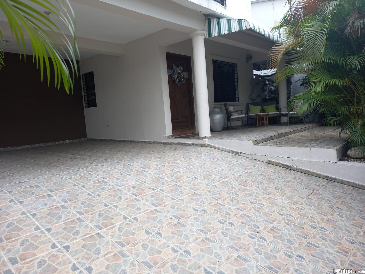 Casa en venta en Los Restauradores con todas las comodidades 2 niveles Foto 7131559-3.jpg
