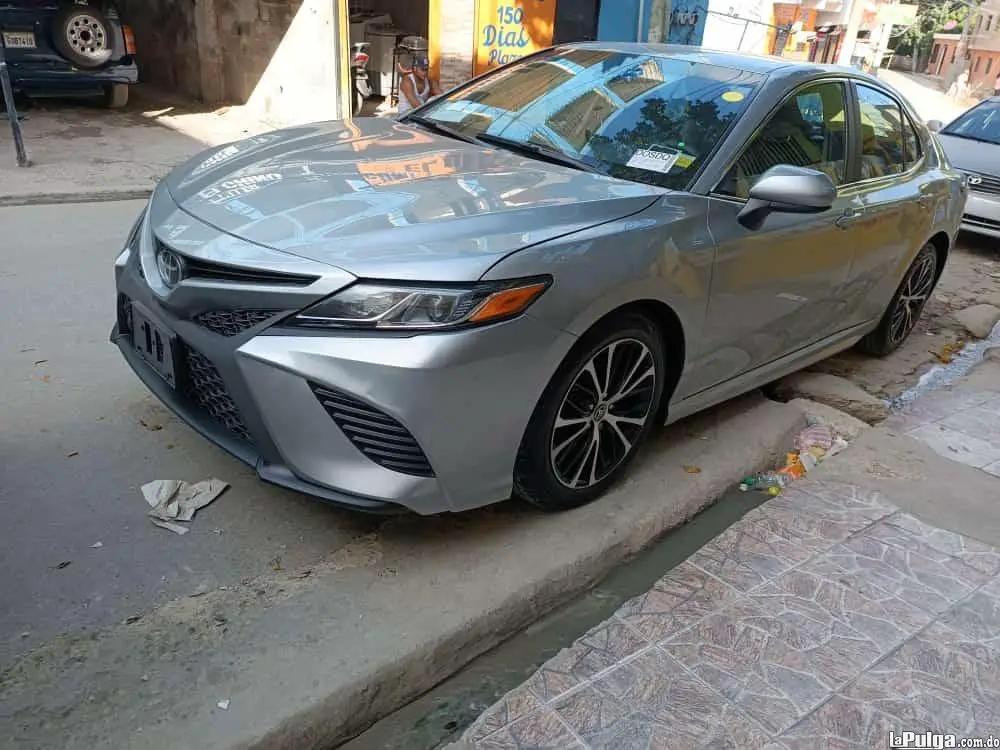 Toyota Camry 2018 Gasolina Foto 7131704-3.jpg