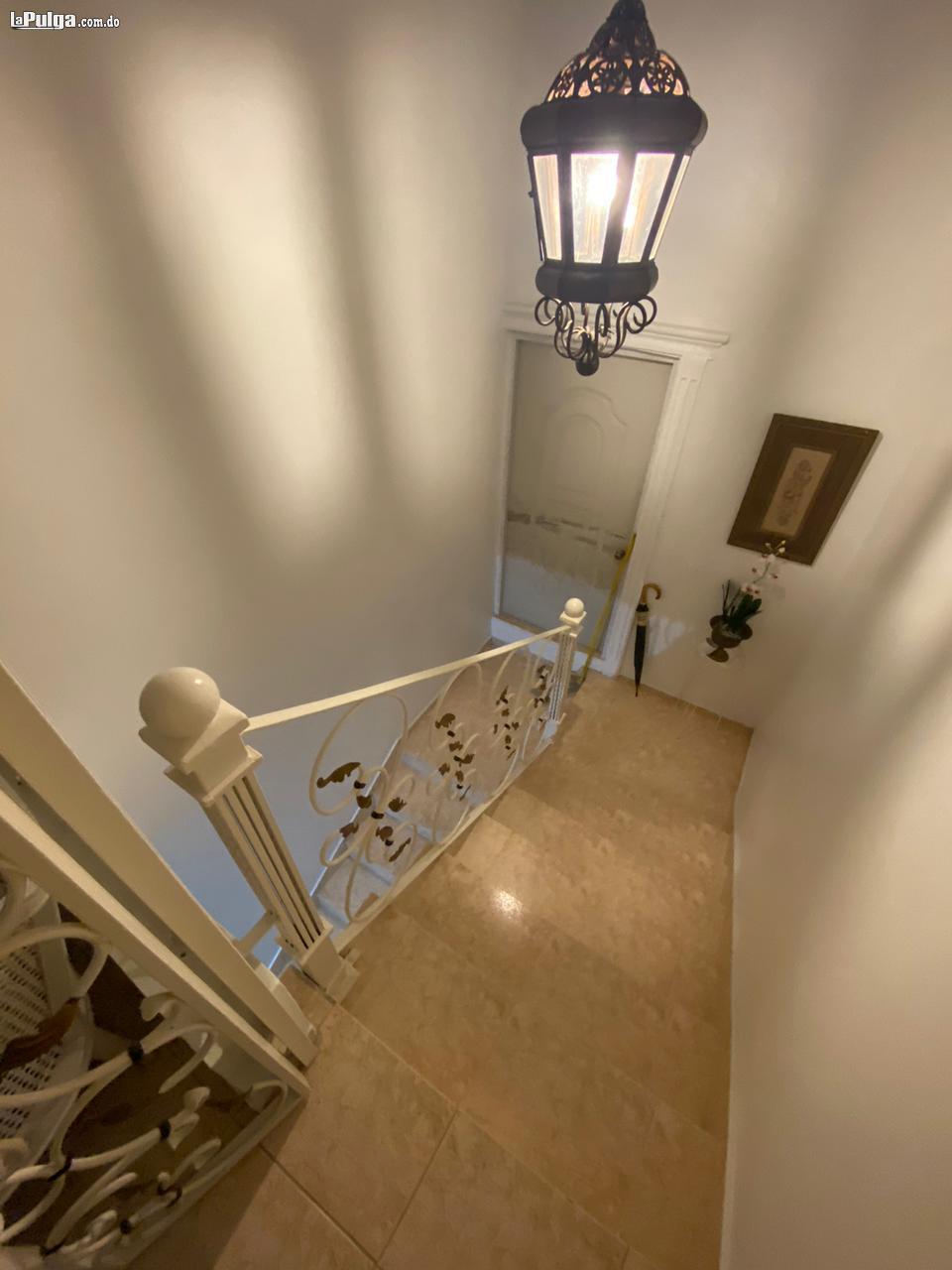 Vendo hermosa casa de 3 niveles a 2 minutos de la carretera mella. Foto 7131870-4.jpg