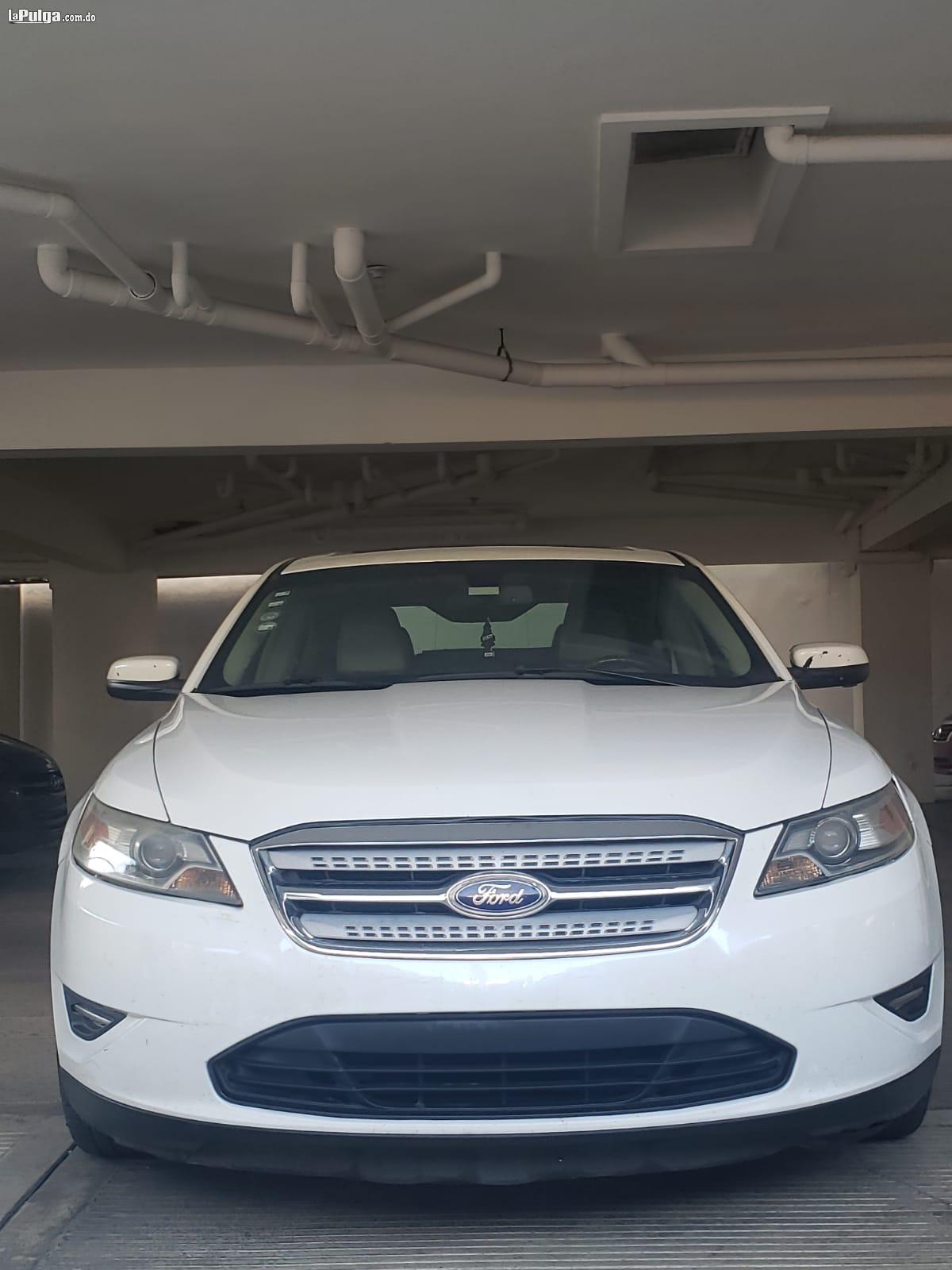 Ford Taurus En excelentes condiciones y con poco uso Foto 7132170-2.jpg
