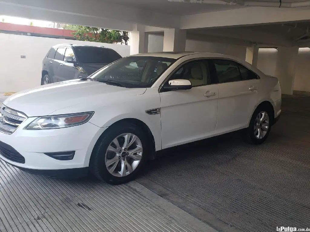 Ford Taurus En excelentes condiciones y con poco uso Foto 7132170-3.jpg