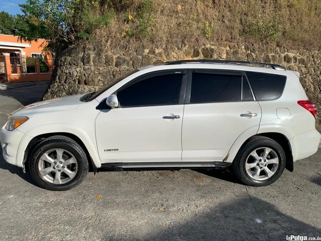 TOYOTA RAV4 2011 LIMITED EN EXCELENTES CONDICIONES Foto 7132421-4.jpg