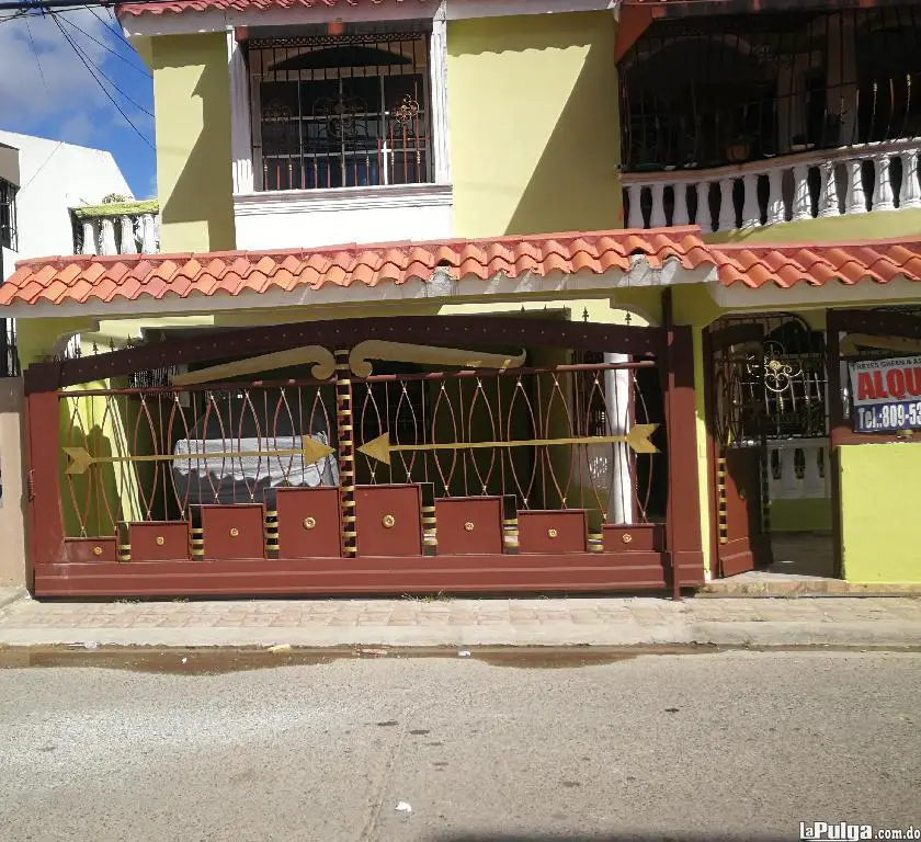 CASA  PRIMER  NIVEL  EN SANTO DOMINGO  ESTE  REPARTO LOS TRES OJOS Foto 7133572-4.jpg