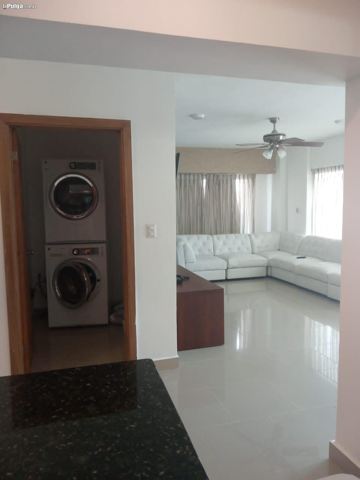 Apartamento amueblado en venta en torre en el Malecón Foto 7133722-1.jpg