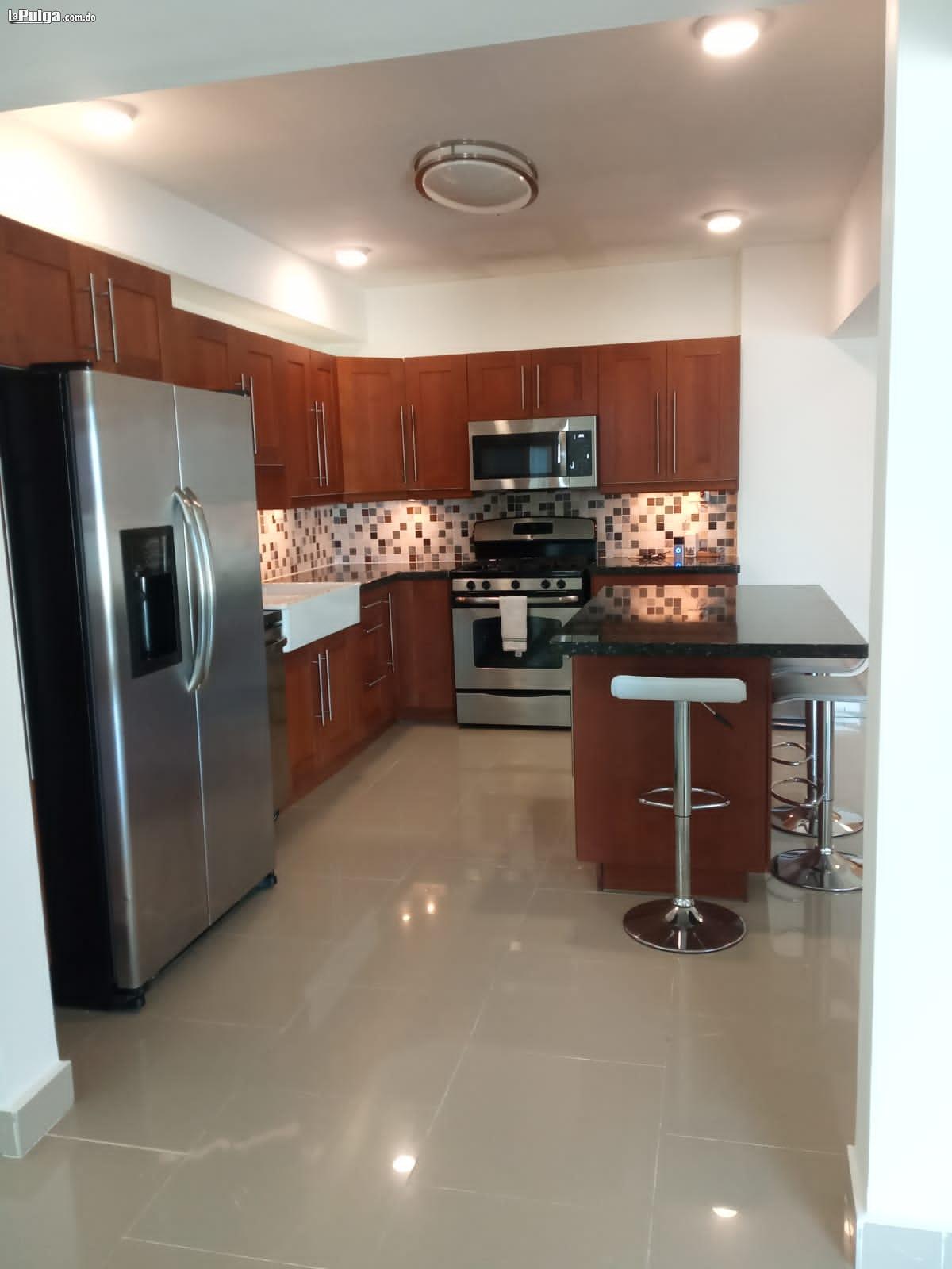 Apartamento amueblado en venta en torre en el Malecón Foto 7133722-5.jpg