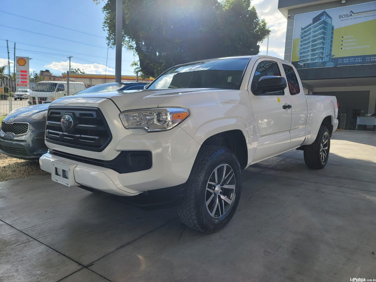 Toyota Tacoma 2018 Cabina media recien importada Foto 7134599-2.jpg