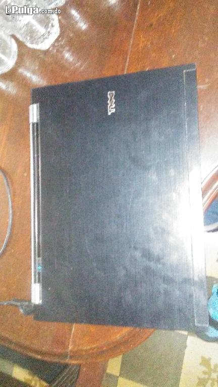 Laptop Dell 4Gg de Ram 160 disco duro No tiene bateria Foto 7134914-2.jpg