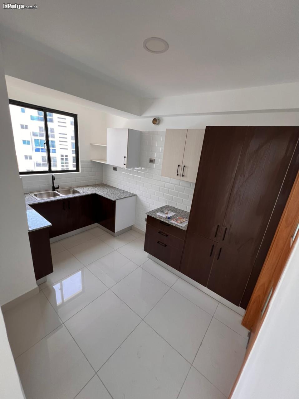 Apartamento en venta en torre Moderna en Renacimiento Foto 7135280-5.jpg