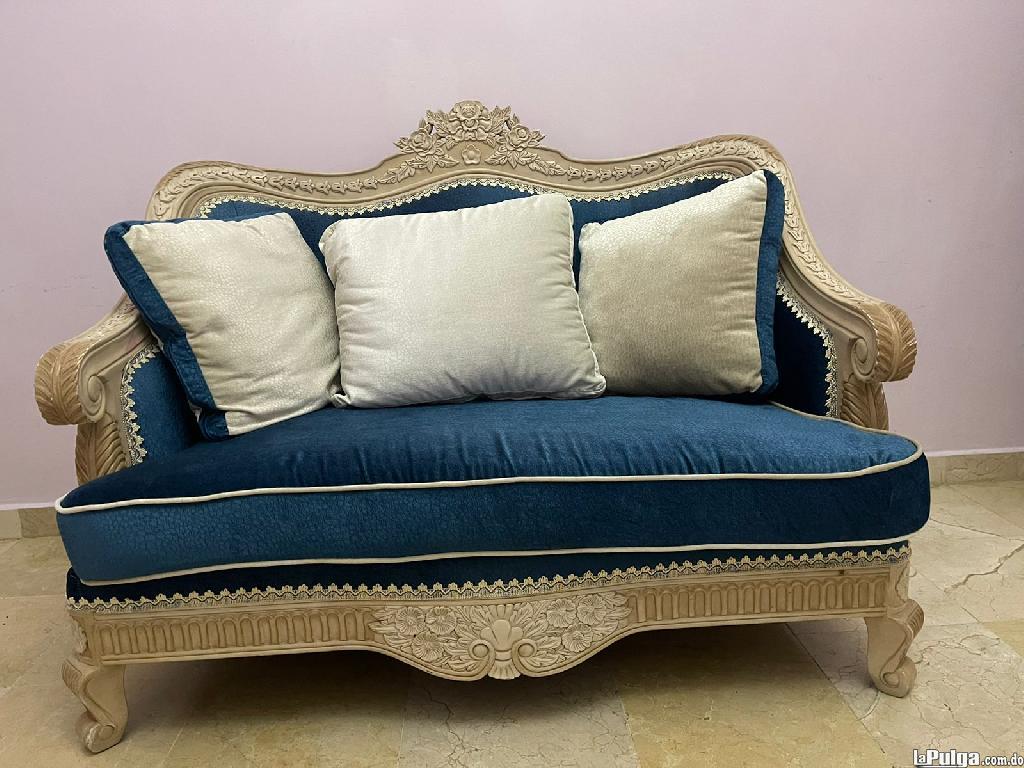 Set de sofas estilo clasico tapizado en terciopelo azul Foto 7135905-1.jpg