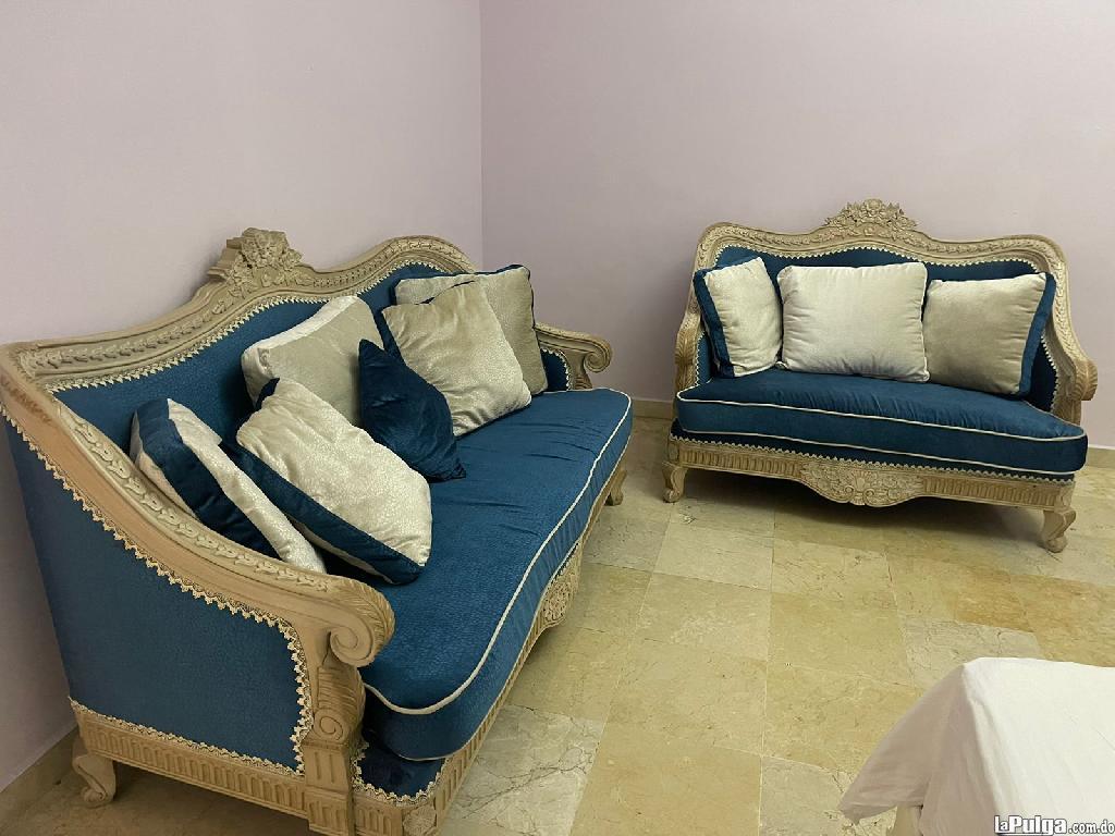 Set de sofas estilo clasico tapizado en terciopelo azul Foto 7135905-2.jpg