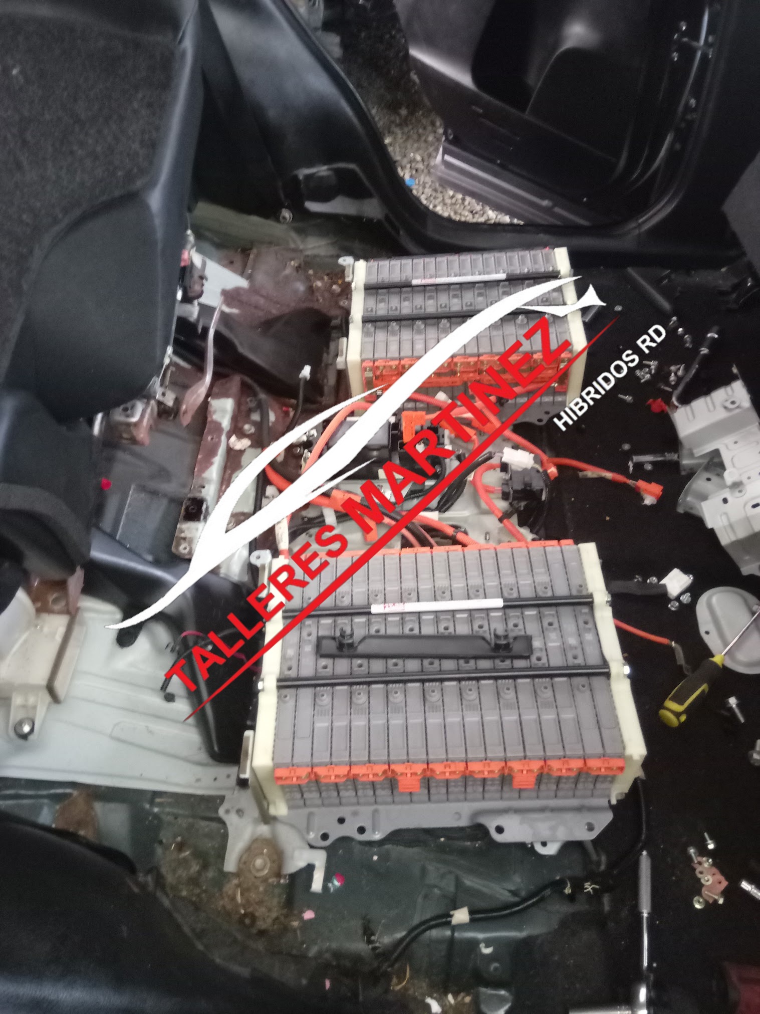 REPARACION VEHICULOS HIBRIDOS EN GENERAL Foto 7137430-9.jpg