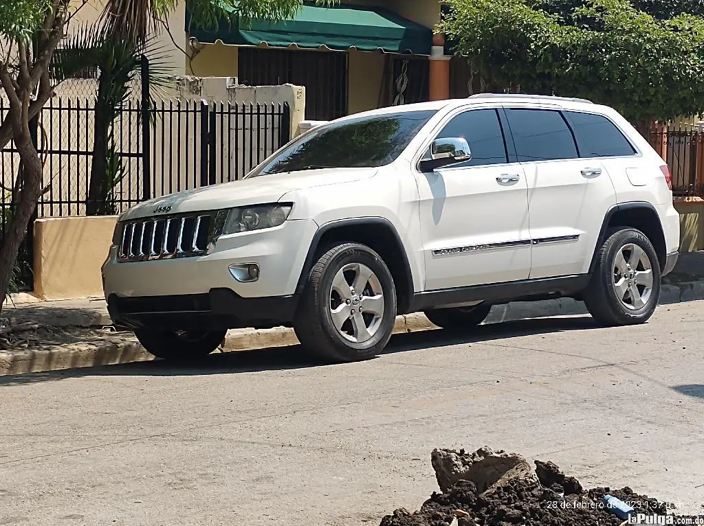 Jeep Grand Cherokee 2011 Gasolina en San Juan de la Maguana Foto 7138140-2.jpg