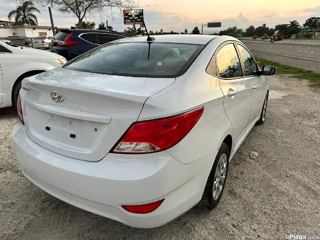 Hyundai Accent 2017  Foto 7139174-4.jpg