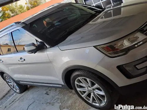 se renta Ford Explorer 2016 Gasolina Foto 7139337-2.jpg