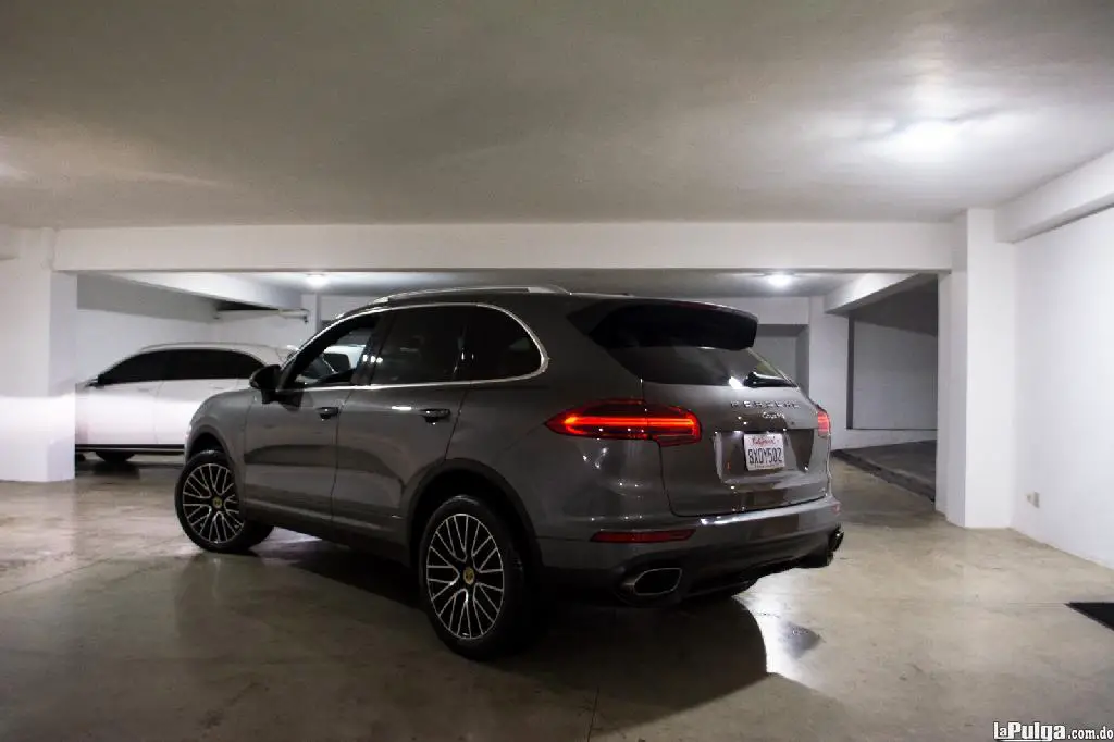 Porsche Cayenne 2016 Foto 7140502-1.jpg