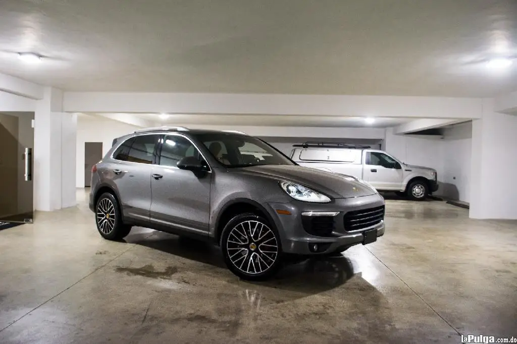 Porsche Cayenne 2016 Foto 7140502-3.jpg