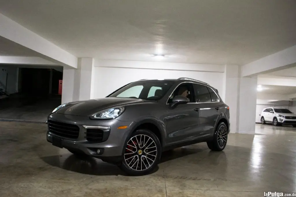 Porsche Cayenne 2016 Foto 7140502-4.jpg