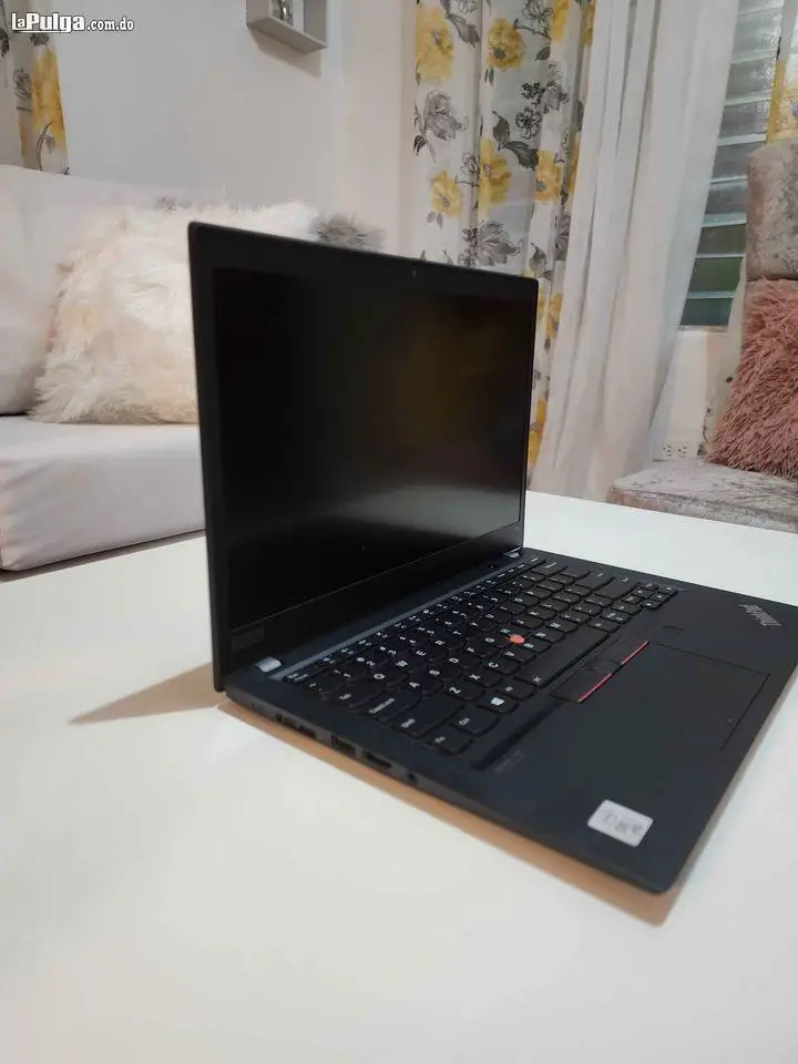 Laptop Lenovo ThinkPad T14s Foto 7140550-2.jpg