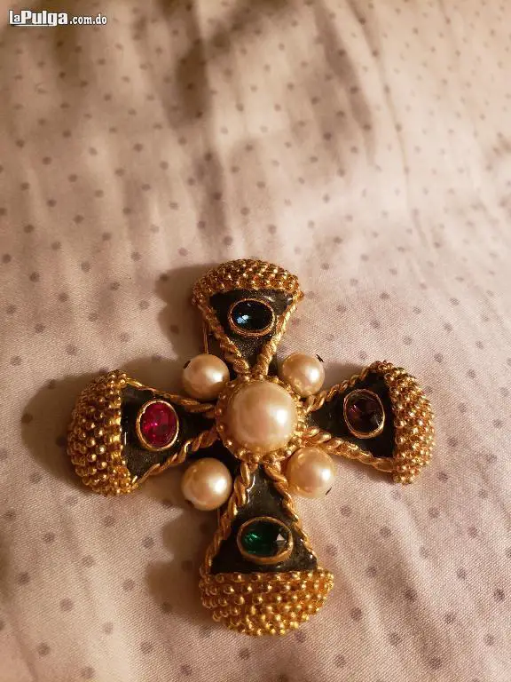 Broche en forma de cruz Foto 7143013-1.jpg