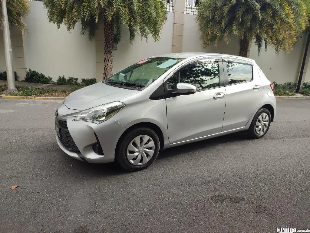 Toyota Vitz 2017 Gasolina Foto 7143264-2.jpg