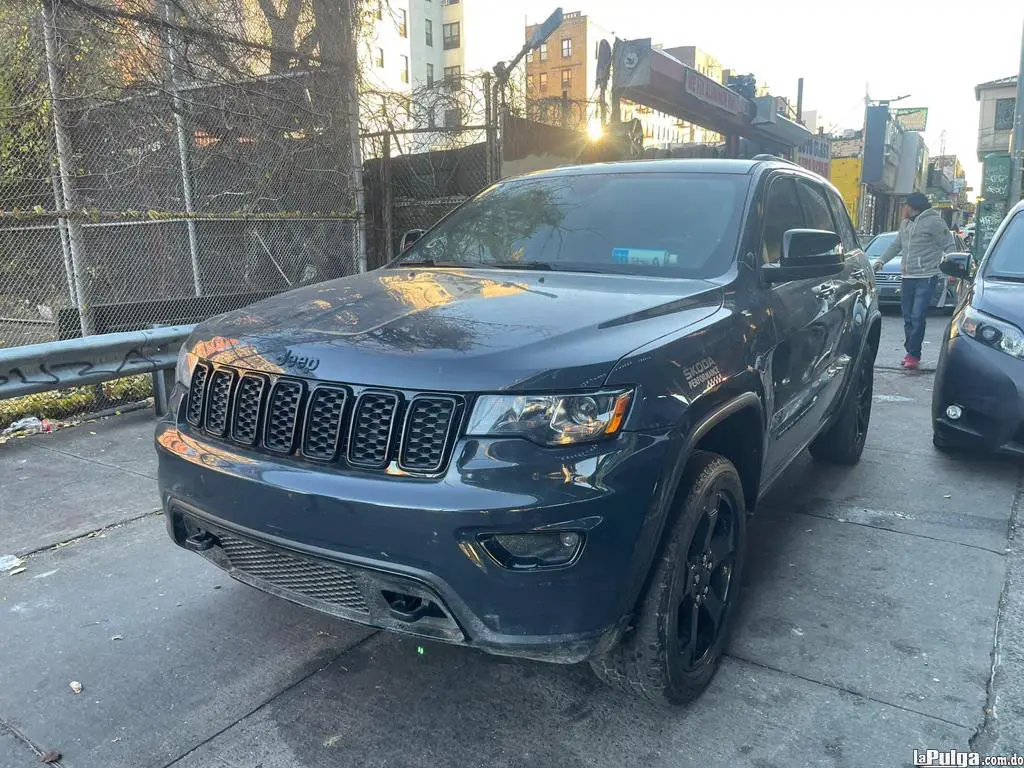 Jeep Grand Cherokee 2018  Foto 7143955-3.jpg