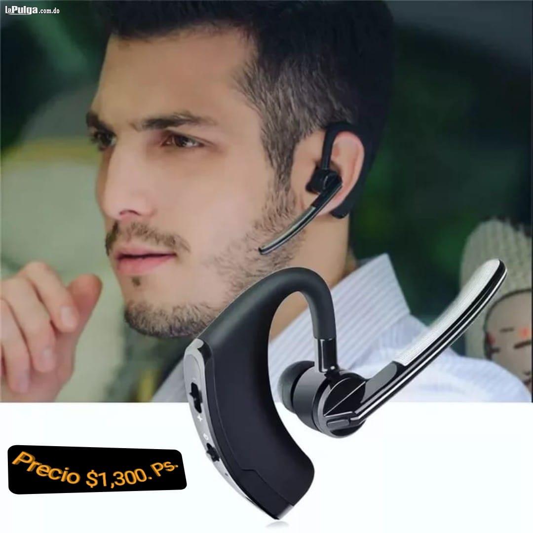 Aurícular Bluetooth manos libres con microfono para recibir llamadas. Foto 7145474-1.jpg