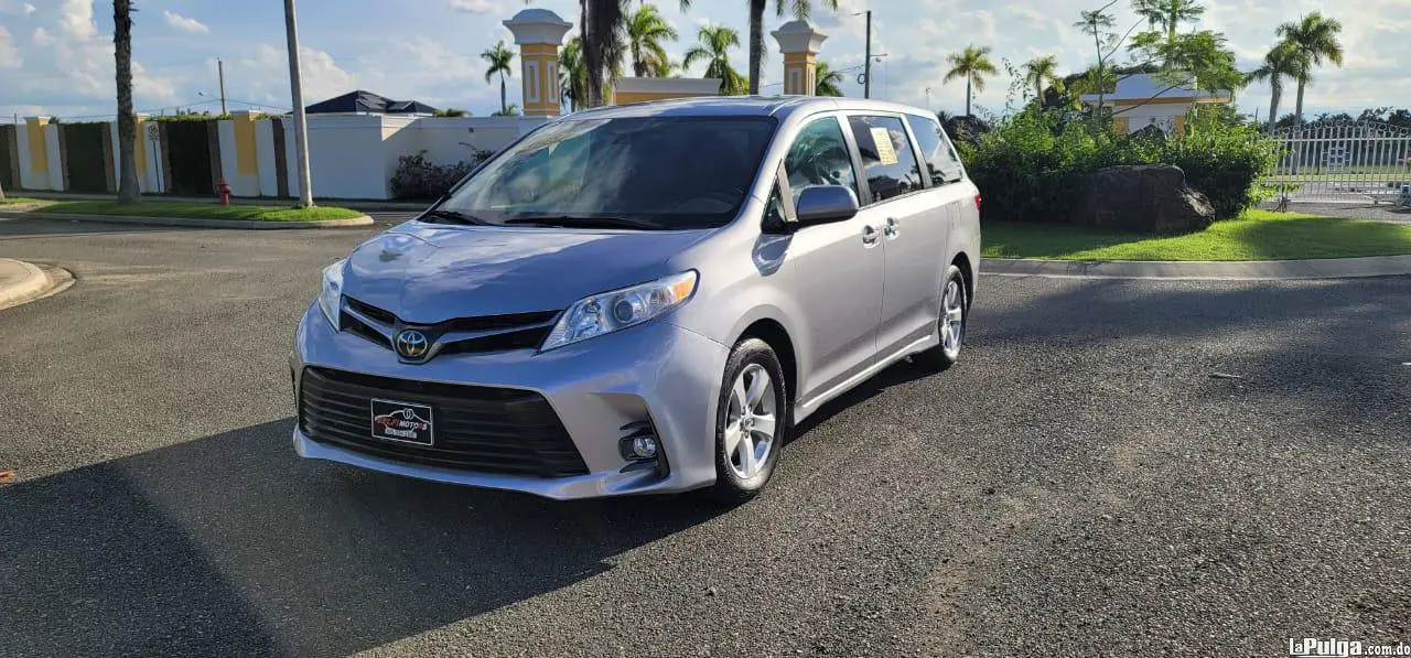 Toyota Sienna L 2018 Gasolina  Foto 7146022-3.jpg