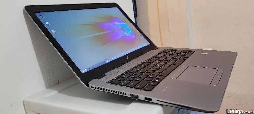 laptop hp 650 17 Pulg Core i5 6ta Gen Ram 8gb ddrr Disco 256gb SSD Foto 7146859-1.jpg