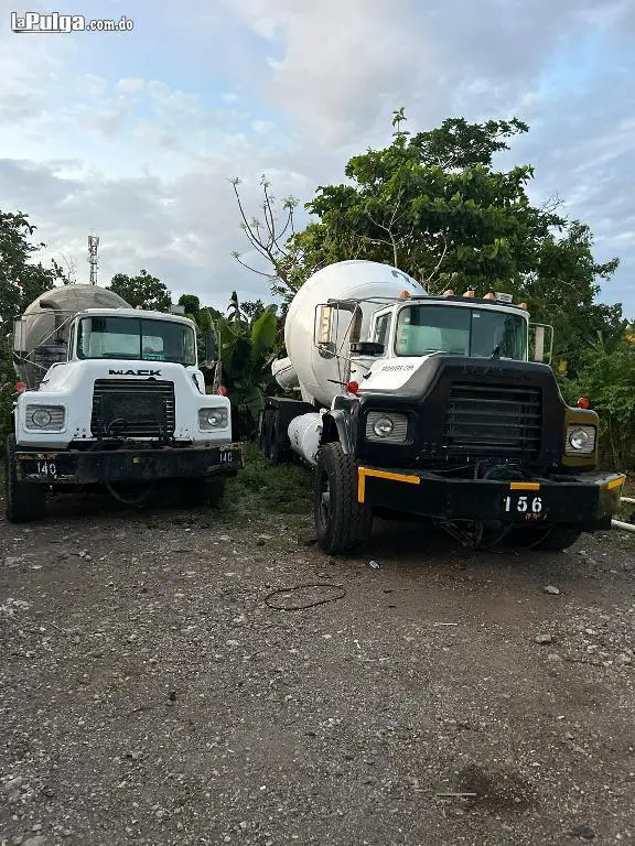 Mack Dm trompo 2004 en Bayaguana Foto 7148486-1.jpg