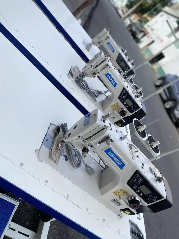 maquina de coser industrial con corte de hiloy luz integrada Foto 7148737-J3.jpg