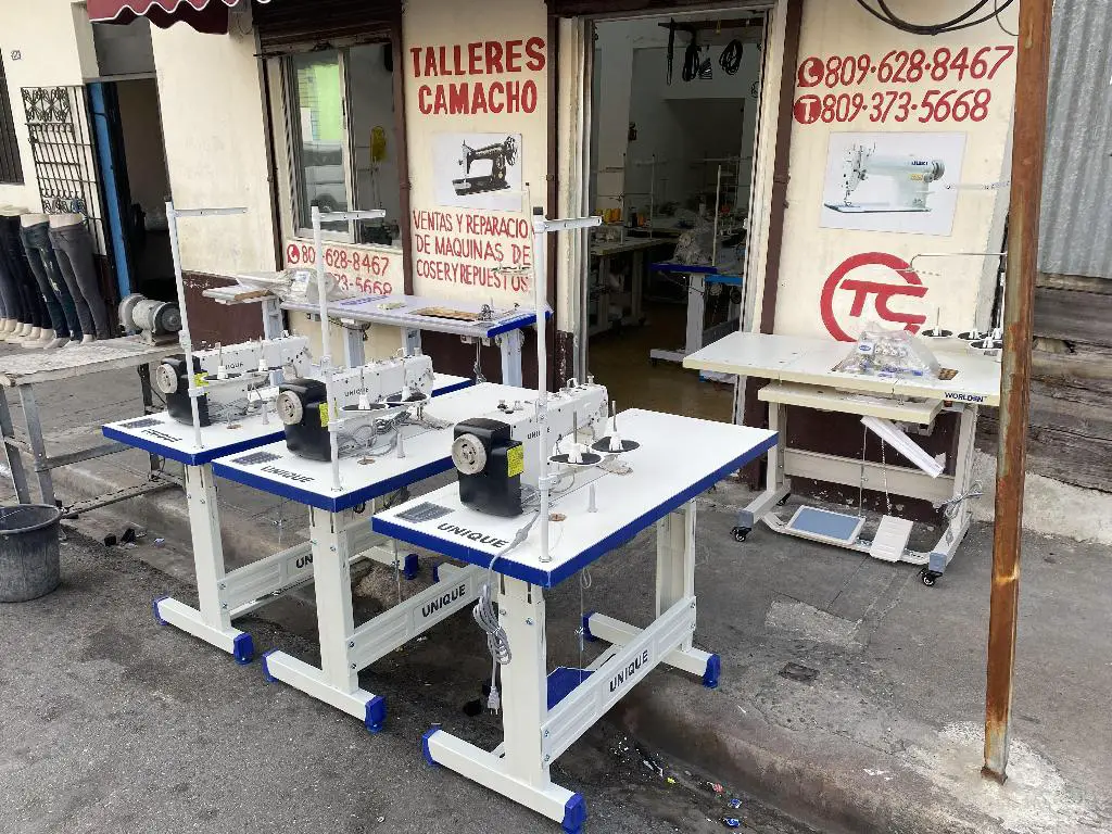 maquina de coser industrial con corte de hiloy luz integrada Foto 7148737-J4.jpg