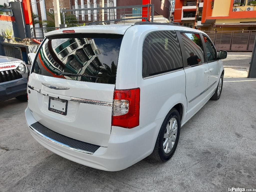 Chrysler Town and Country año 2016 Foto 7148746-3.jpg