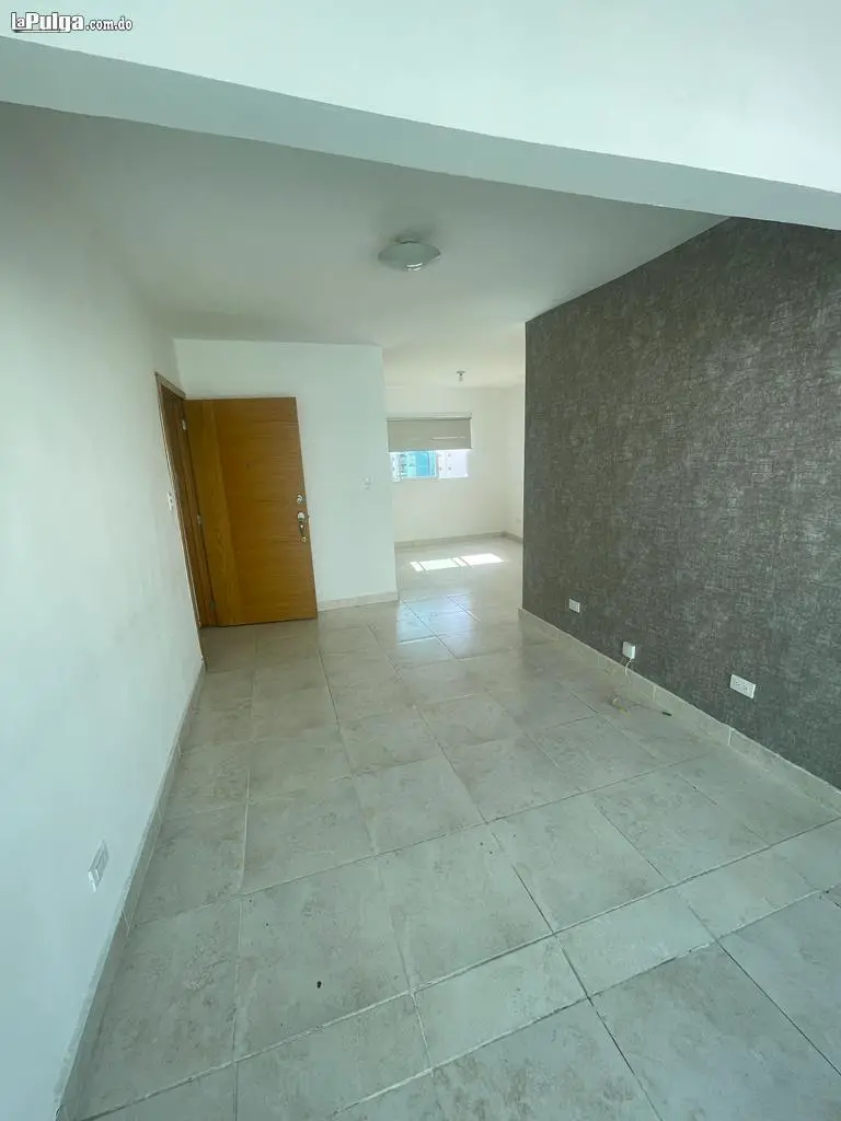 VENTA DE HERMOSO APARTAMENTO UBICADO EN AVENIDA JACOBO MAJLUTA Foto 7150558-4.jpg