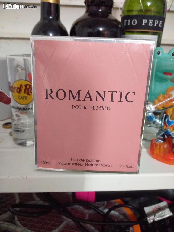 perfume romantic Foto 7151471-1.jpg