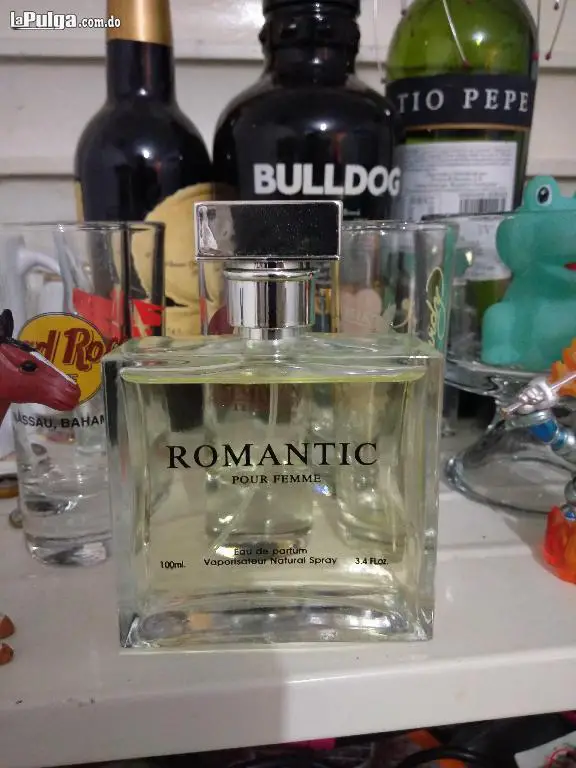 perfume romantic Foto 7151471-2.jpg