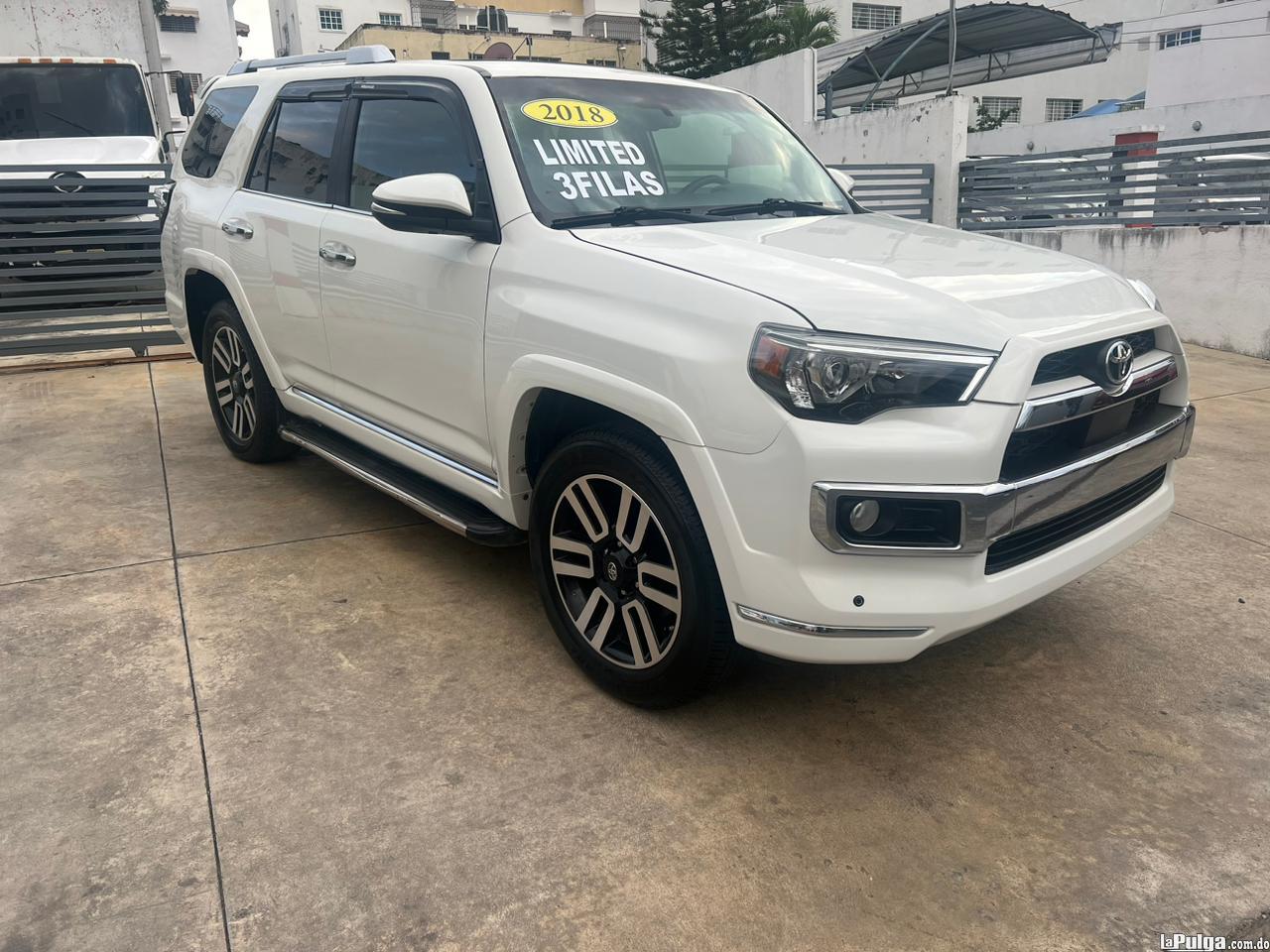 Toyota 4Runner 2018  Foto 7151625-2.jpg