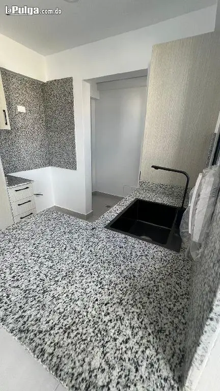 Apartamento en sector DN - Quisqueya 1 habitaciones 1 parqueos Foto 7152759-4.jpg