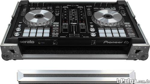 SERATO DJ Pioneer SR2 Mixer Controller Platos UltraProGBTBPedestandNot Foto 7153393-2.jpg