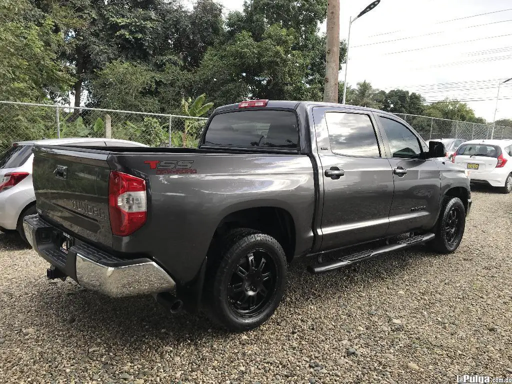 Toyota Tundra 2016 Foto 7153667-5.jpg