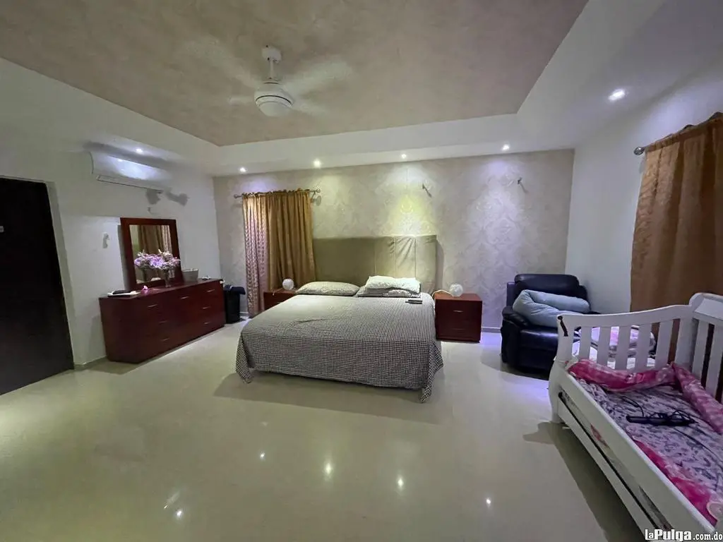 Hermosa Casa De Dos Niveles En Residencial Mirador Del Este Foto 7154407-1.jpg