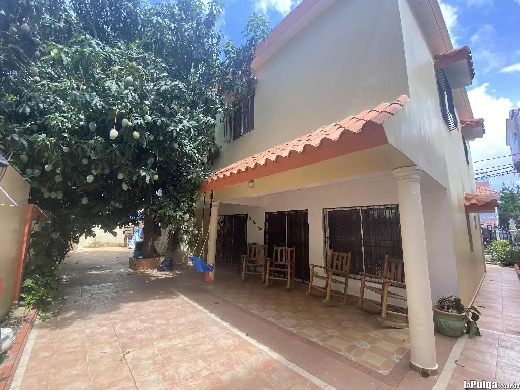 Hermosa Casa De Dos Niveles En Residencial Mirador Del Este Foto 7154407-4.jpg