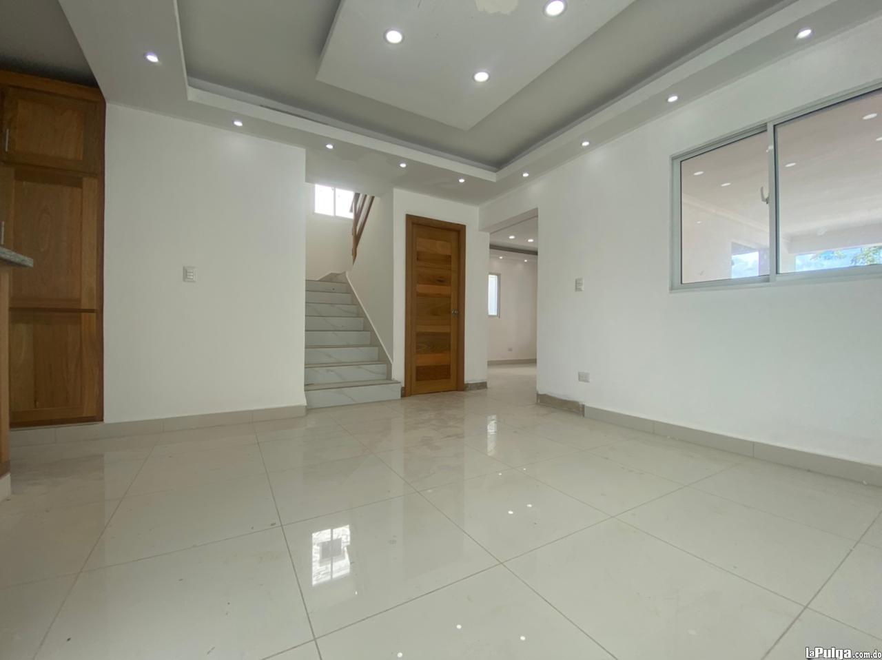 Venta de casa en Prado Oriental Santo Domingo Foto 7154912-3.jpg