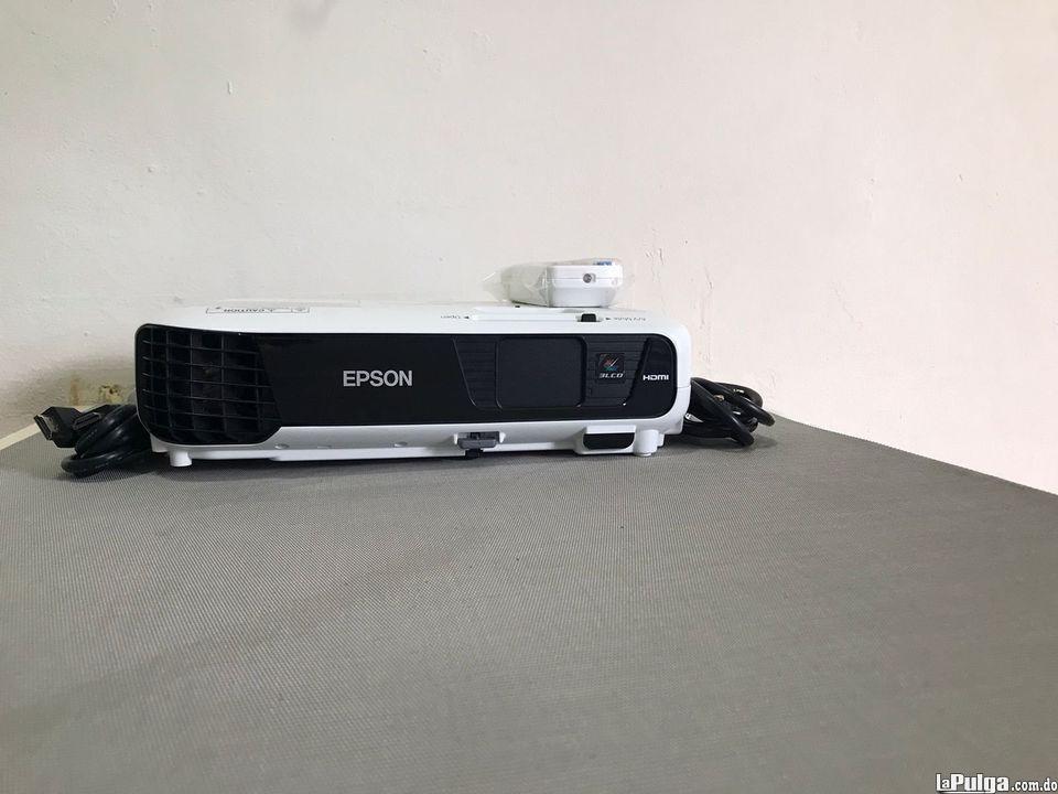 EPSON EX5240 contactoPROYECTOR EPSON EX5240 DE 3000 LUMEN. RESOLUCIO Foto 7155017-4.jpg