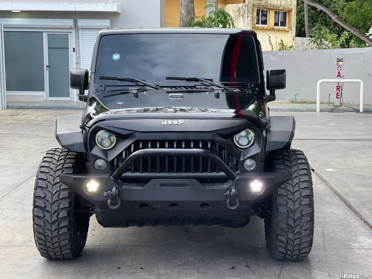 JEEP WRANGLER SAHARA UNLIMITED SPORT 4x4 CLEAN CARFAX AÑO 2016 Foto 7155607-1.jpg