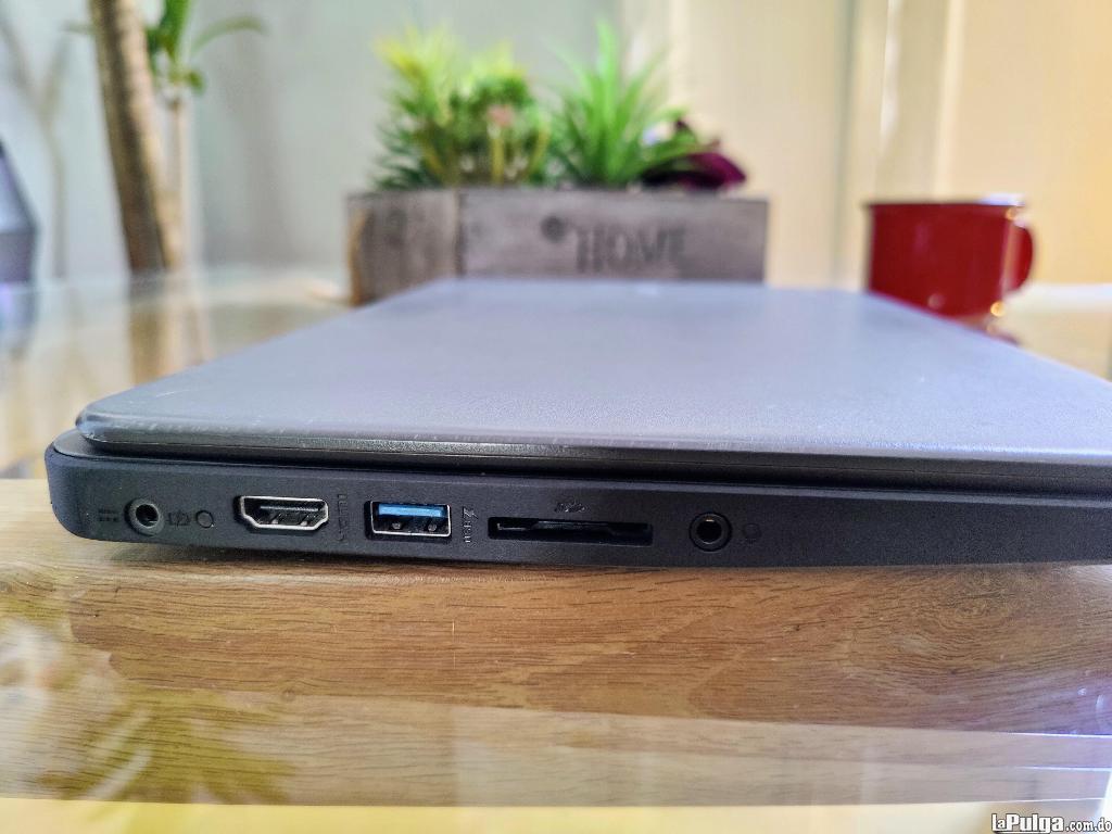 Laptops ACER touch de 12 pulgadas con disco de 16GB Foto 7155829-4.jpg