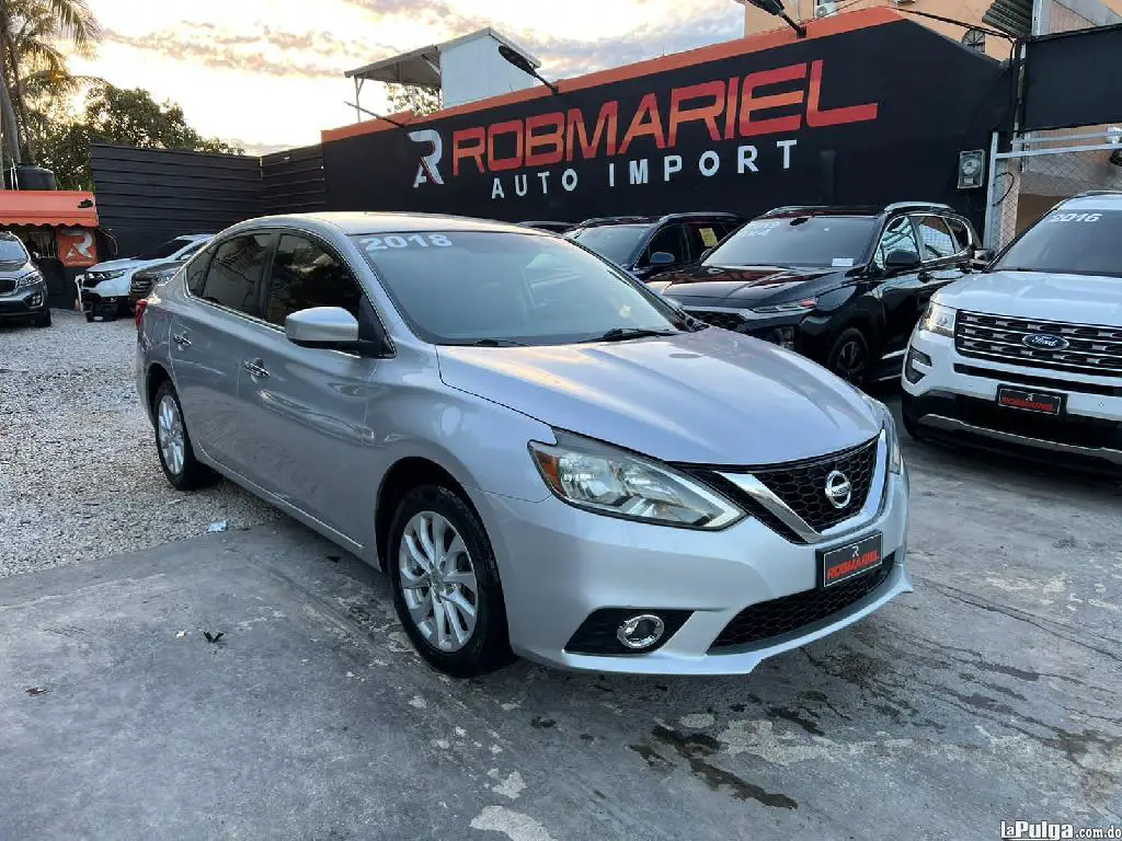 NISSAN SENTRA SV 2018 GRIS RECIEN IMPORTADO Foto 7157926-4.jpg