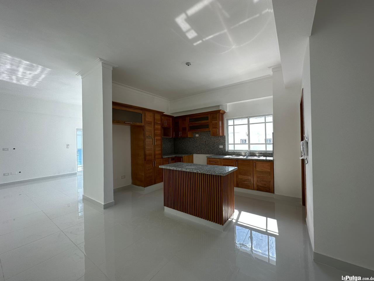 Apartamento en sector SDE - Alma Rosa 3 habitaciones 2 parqueos Foto 7158272-5.jpg