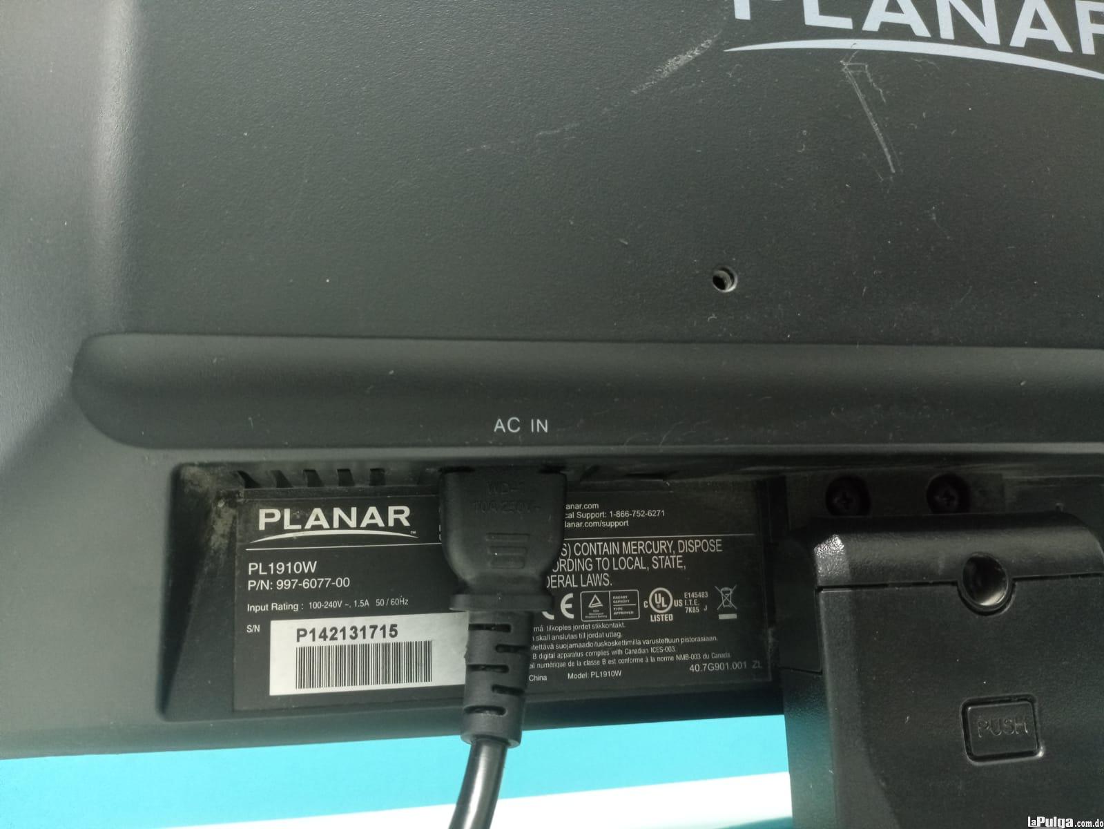 Monitor 19 Planar PL1910W VGA  Pixeles 1280 x 1024 Pixeles   Foto 7159553-2.jpg