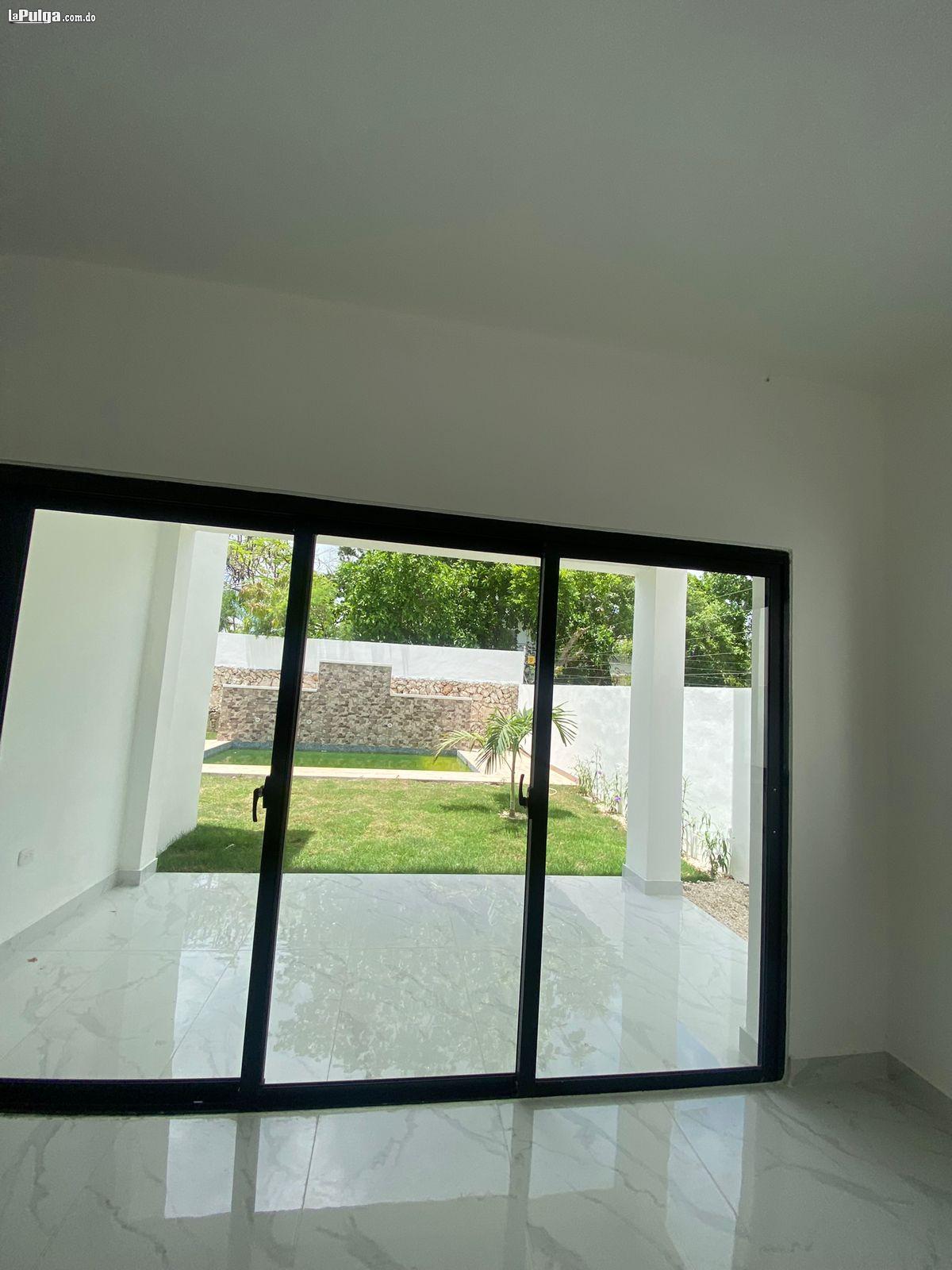 SE VENDE ESPECTACULAR CASA CON PISCINA EN PUNTA CANA  Foto 7160439-6.jpg