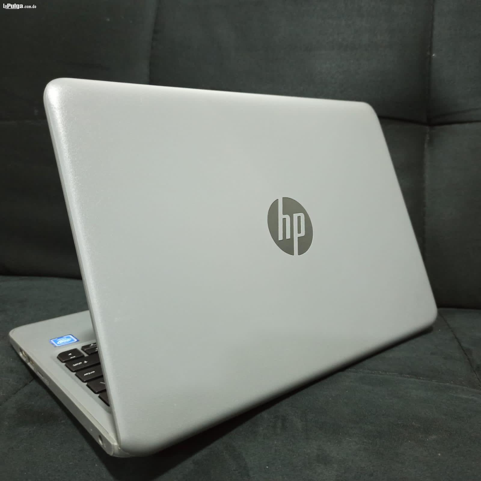 Laptop Hp 4GB RAM 64GB SSD  Foto 7160512-2.jpg